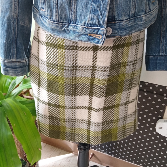 J. Crew Dresses & Skirts - J. Crew Green & Cream Plaid Wool Mini Skirt